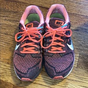 NIKE Zoom Structure 18 Sneakers